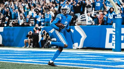 Week 11 updates: Late TD drive gives Detroit Lions a 14-10 halftime lead over Chicago Bears in Justin Fields’ return